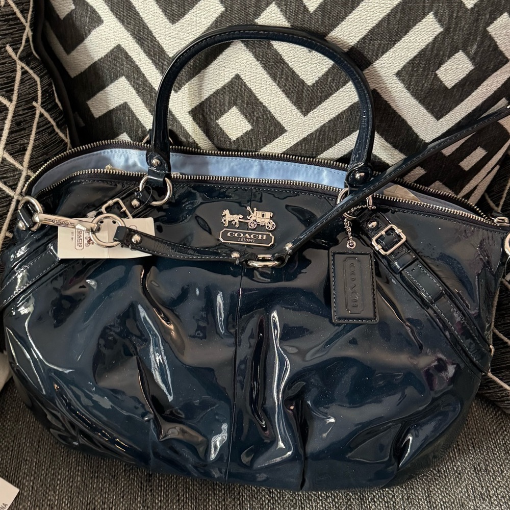 Brand new Coach Large Navy Patent Sophia style #15915.